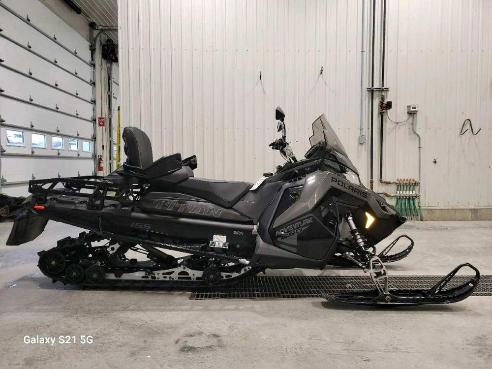 Polaris Titan 650 Adventure 155 1.8 2025 alt