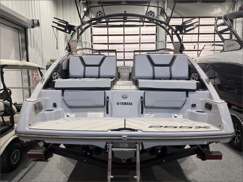 2026 Yamaha 255xd $3,000 Rebate alt