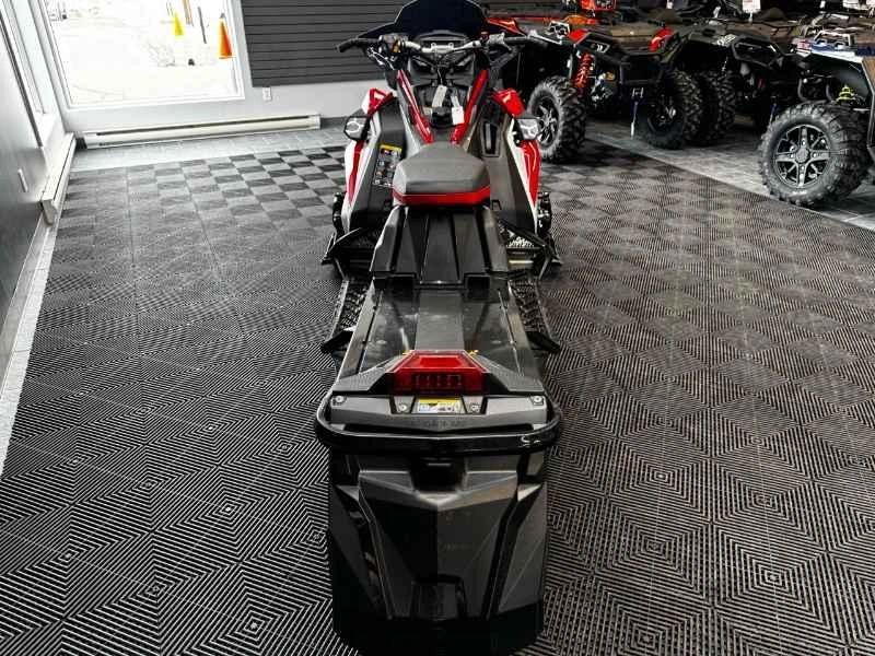 Polaris 650 Indy Adventure 137 2023 alt