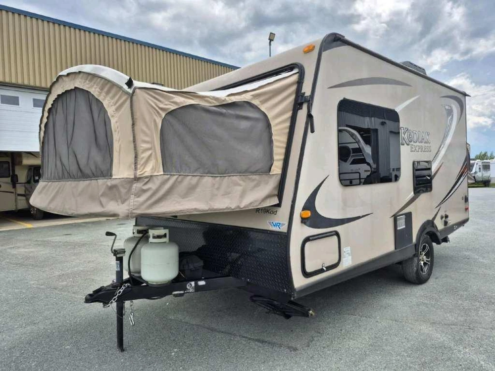 Dutchmen Kodiak Express 172e Hybride 2015 alt