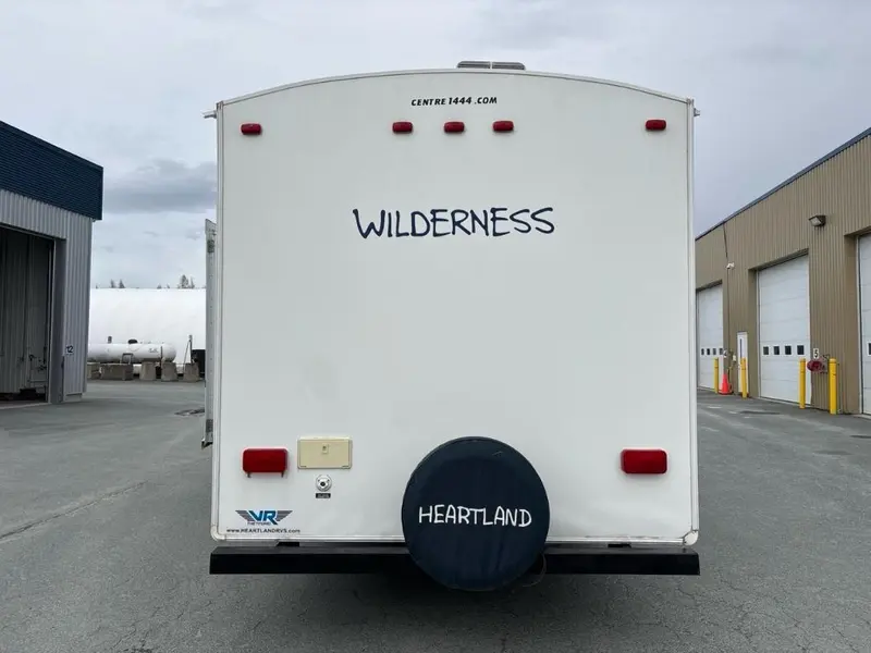 2013 Heartland Wilderness 2250BH thumbnail 7