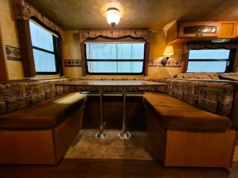 2010 Keystone RV Laredo 29BHS thumbnail 14