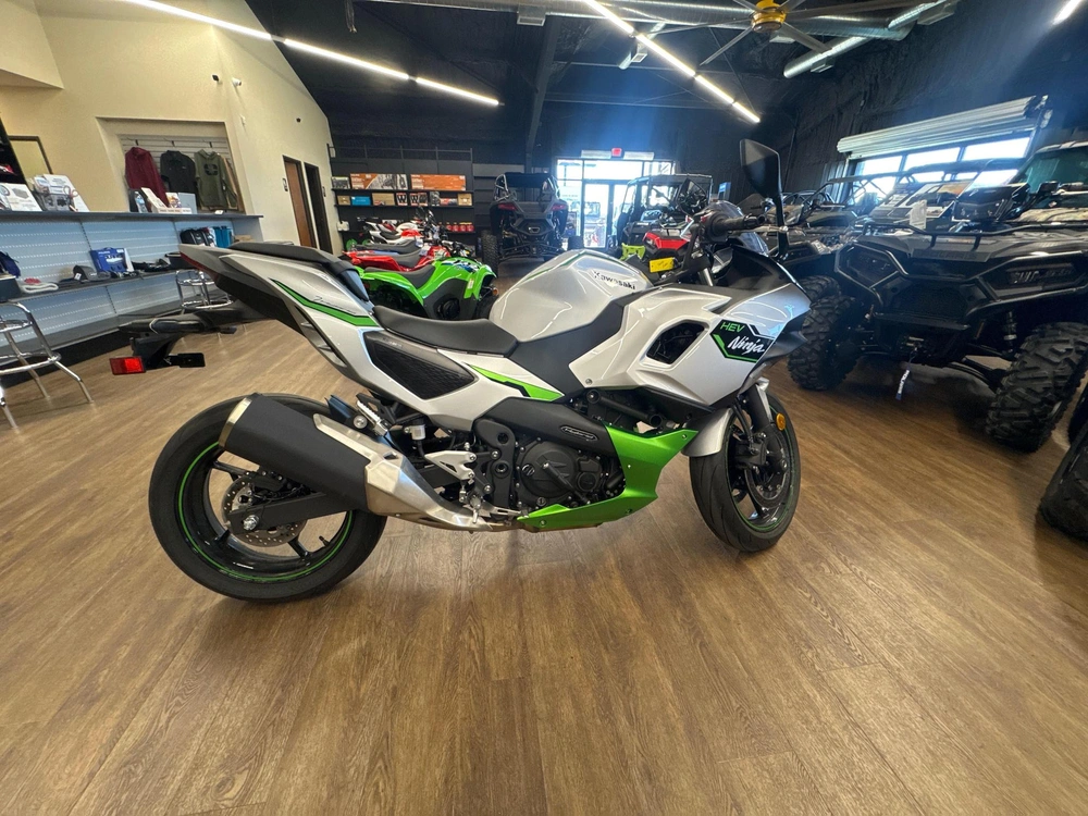 2024 Kawasaki Ninja® 7 Hybrid Abs Hybrid Abs alt