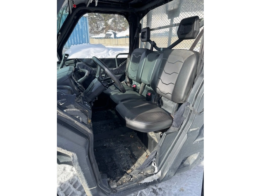 Bombardier Defender Hd8 2017 alt