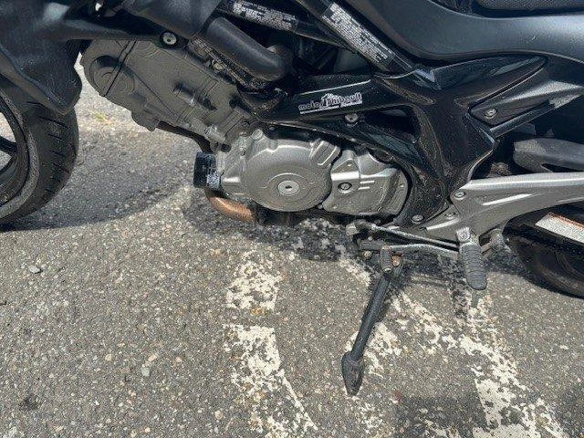Suzuki Sv6550 Gladius 2014 alt