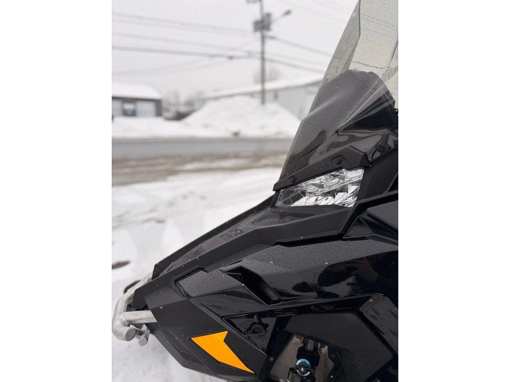 Polaris Titan 800 2018 alt