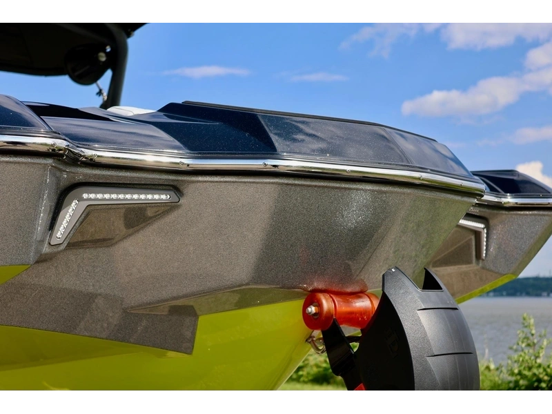 2025 Malibu 22 Mxz alt