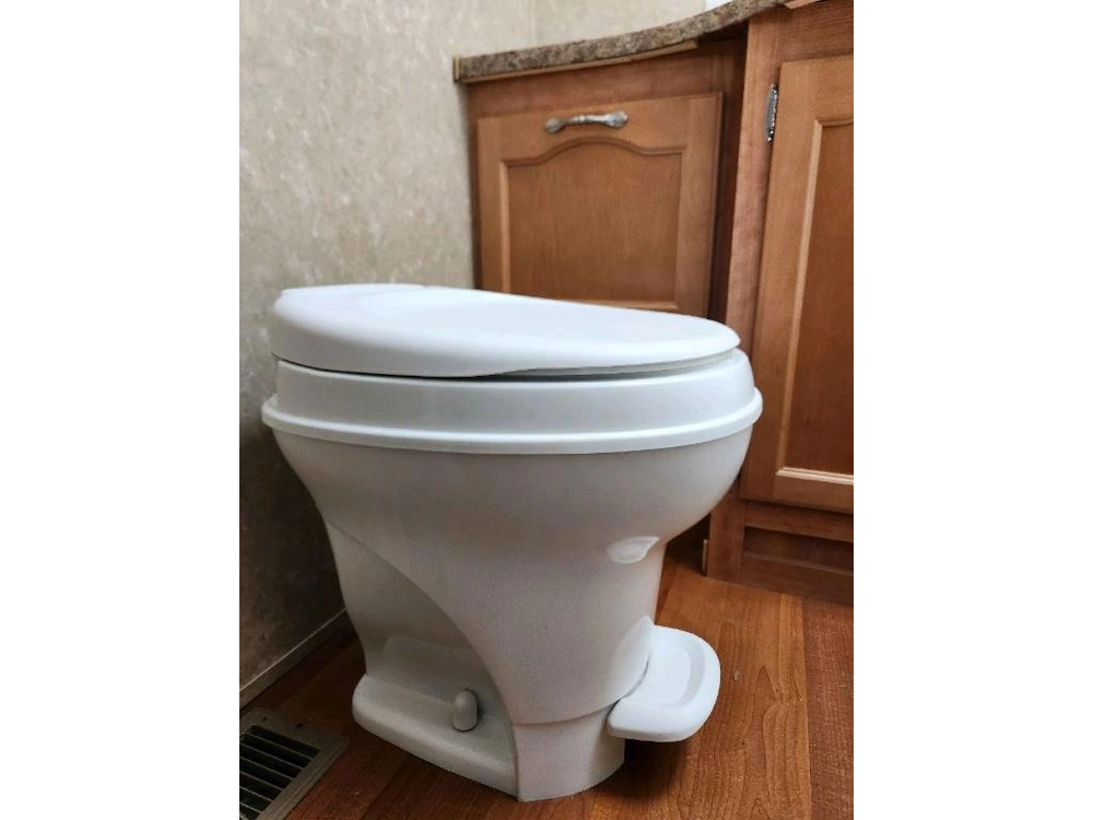 Gulf Stream Conquest 24ftbs 2010 alt