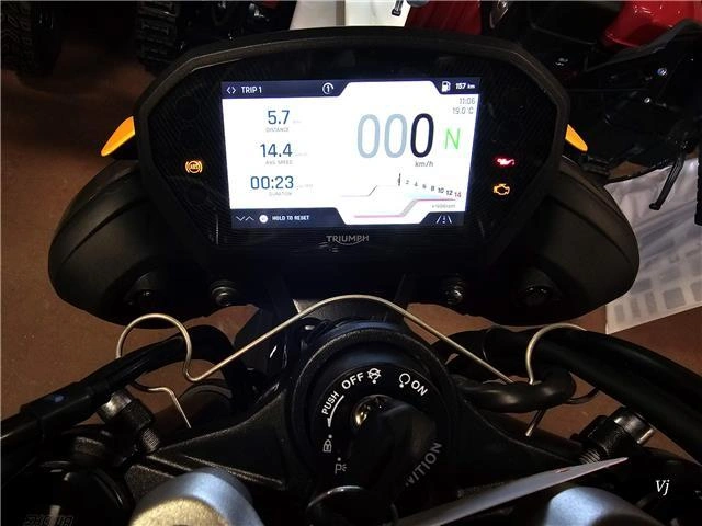2026 Triumph Street Triple Rs alt