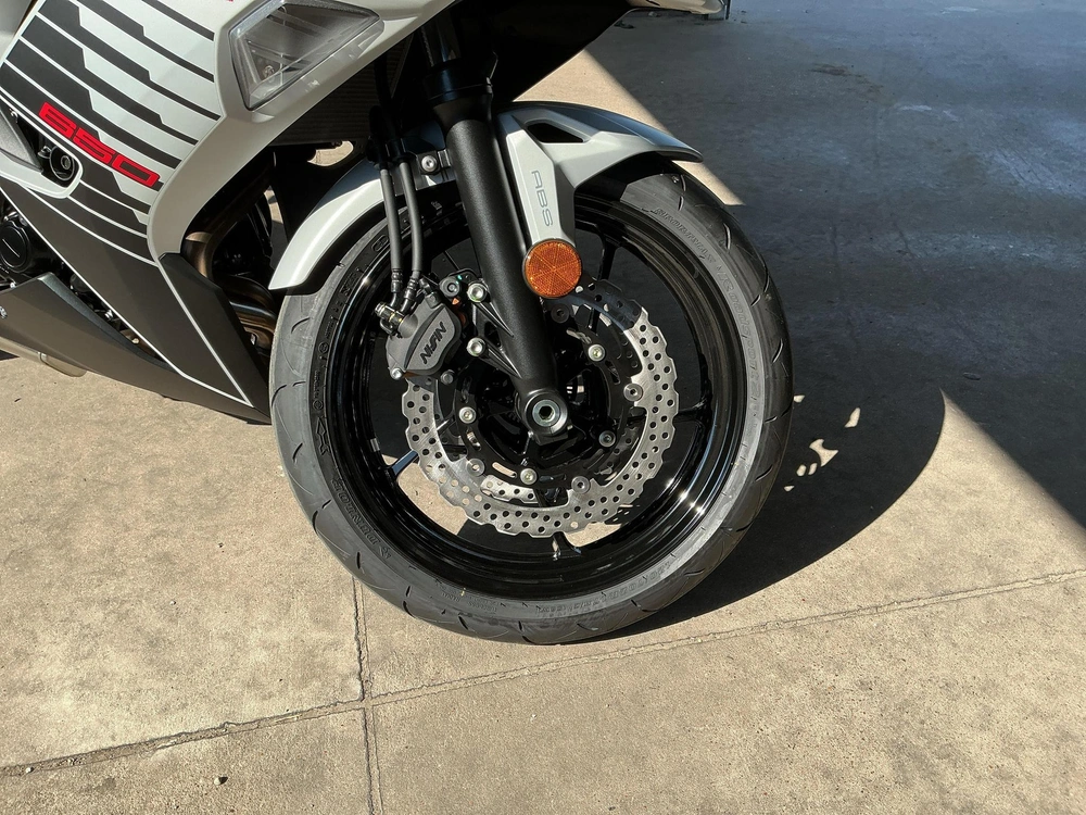 2026 Kawasaki Ninja 650 Abs Abs alt