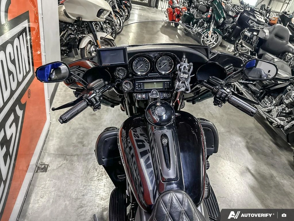 2010 Harley-davidson Cvo Ultra Classic alt
