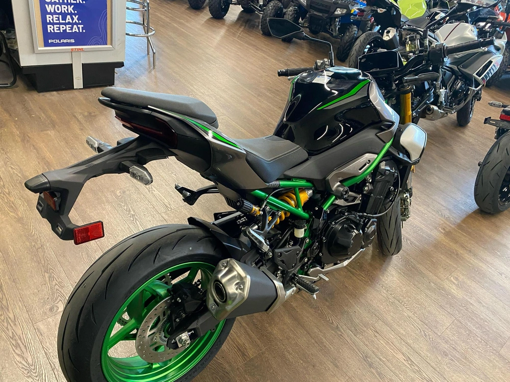 2025 Kawasaki Z900 Se Abs Se alt