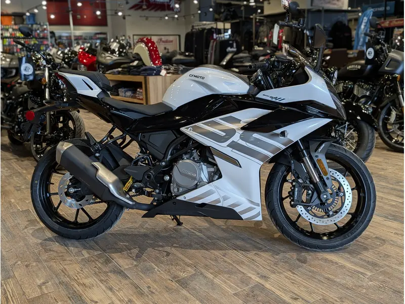 2026 CFMOTO 300SS // Nebula White thumbnail 2