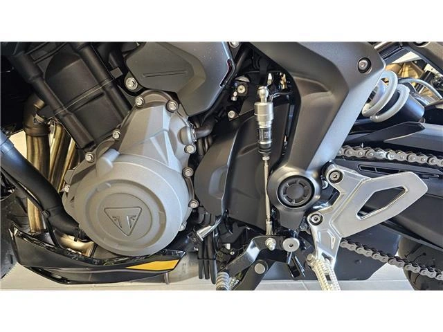 2026 Triumph Tiger Sport 800 alt