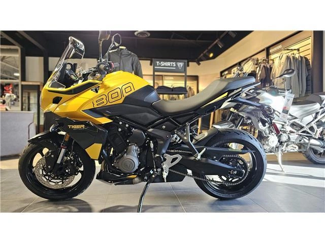 2026 Triumph Tiger Sport 800 alt