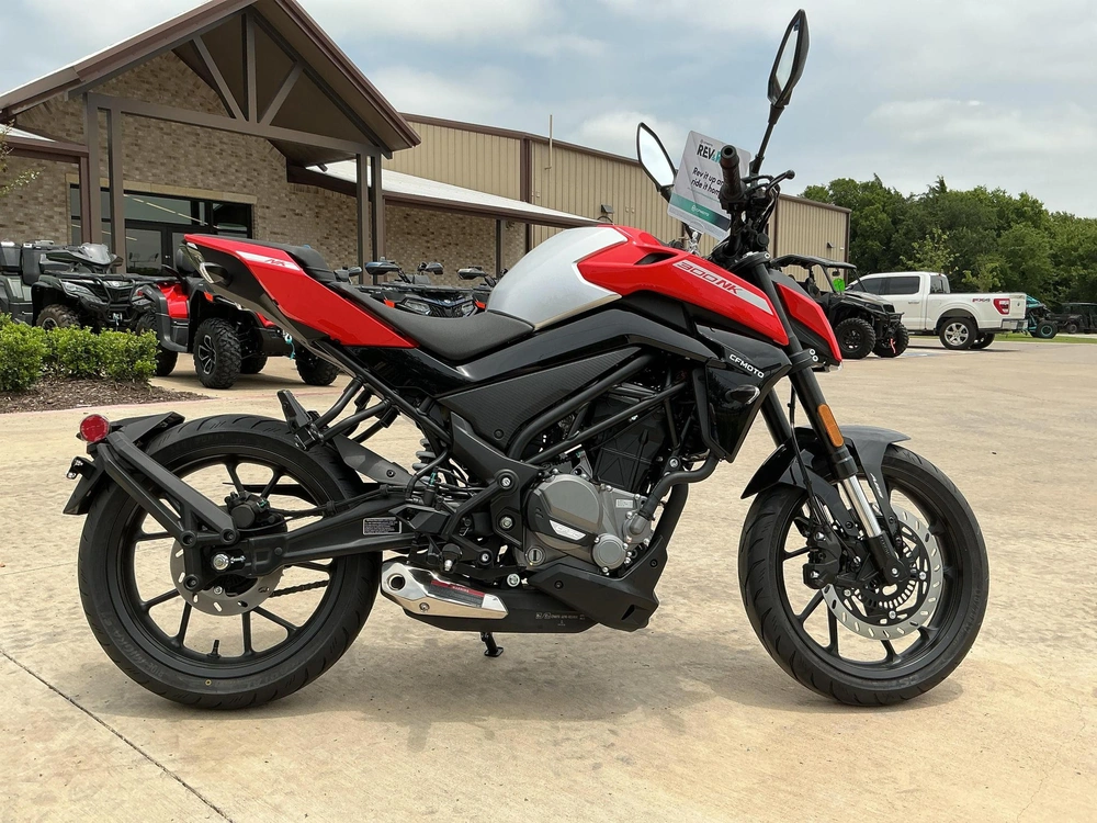 2024 Cfmoto 300nk 300 alt