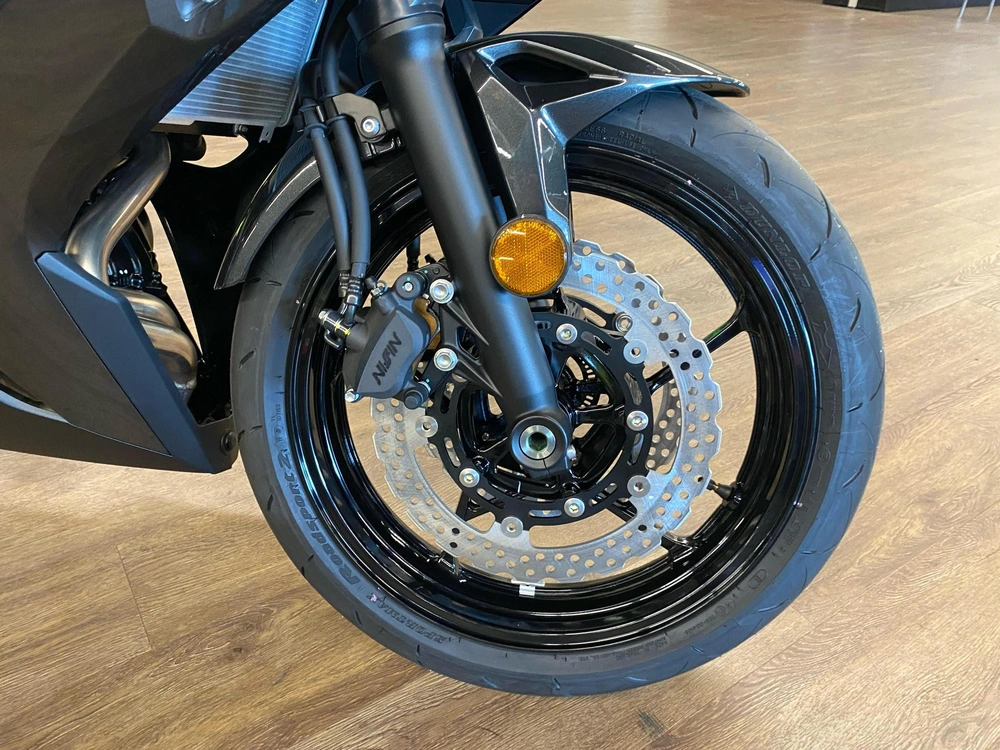 2026 Kawasaki Ninja® 650 Base Base alt