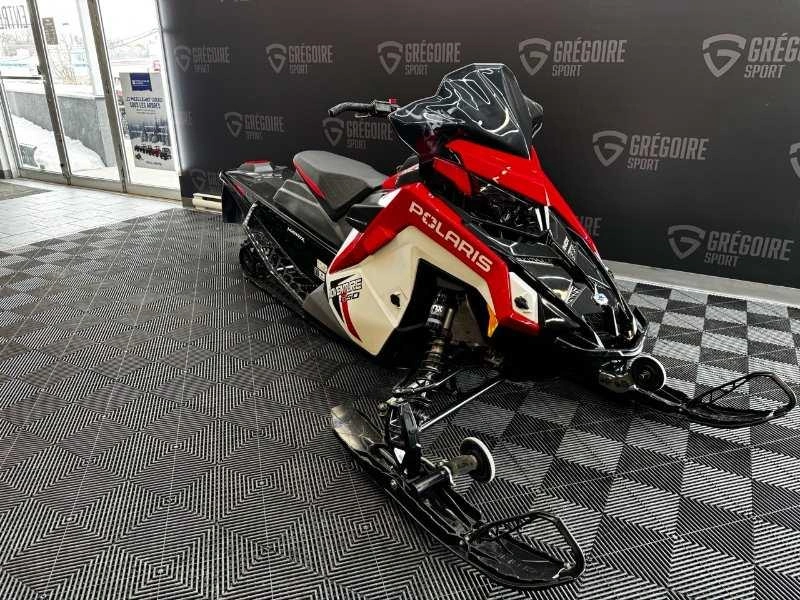 Polaris 650 Indy Adventure 137 2023 alt