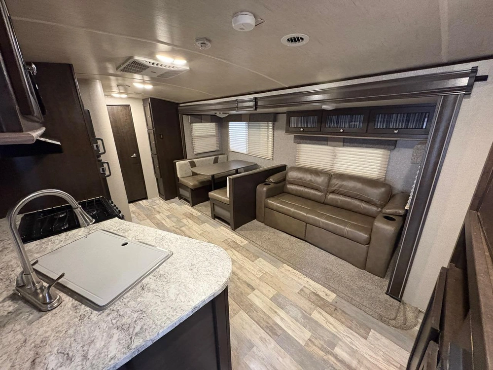 2018 Other Shadow Cruiser Id280qbs alt