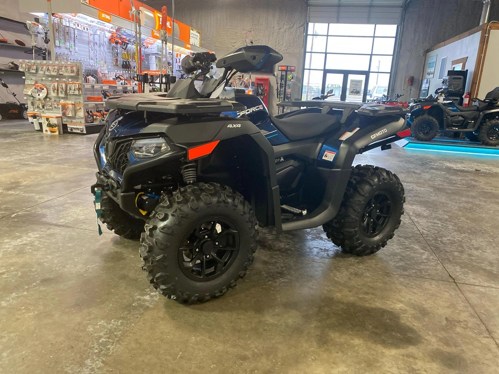 2025 Cfmoto Cforce 600 alt