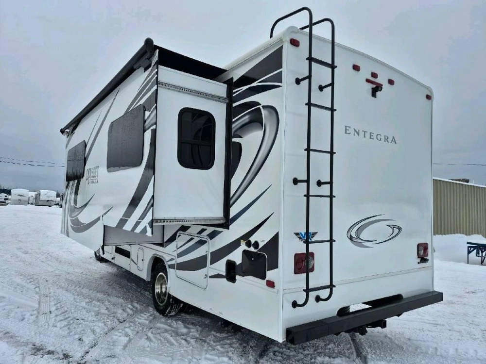 Entegra Coach Odyssey 24b 2020 alt