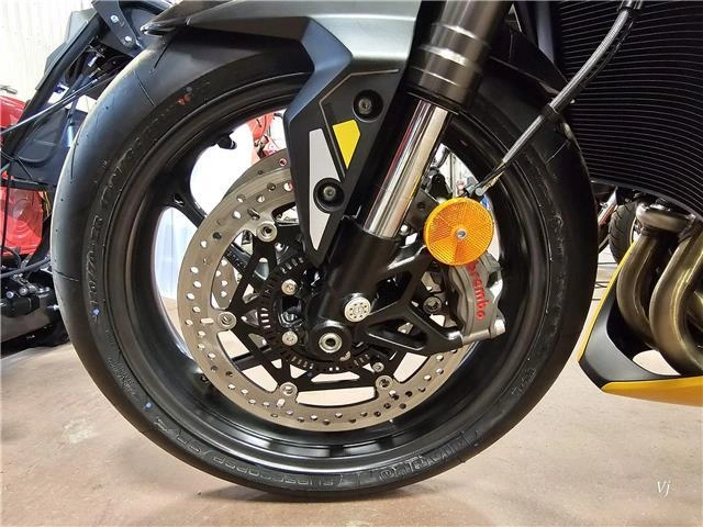 2026 Triumph Street Triple Rs alt