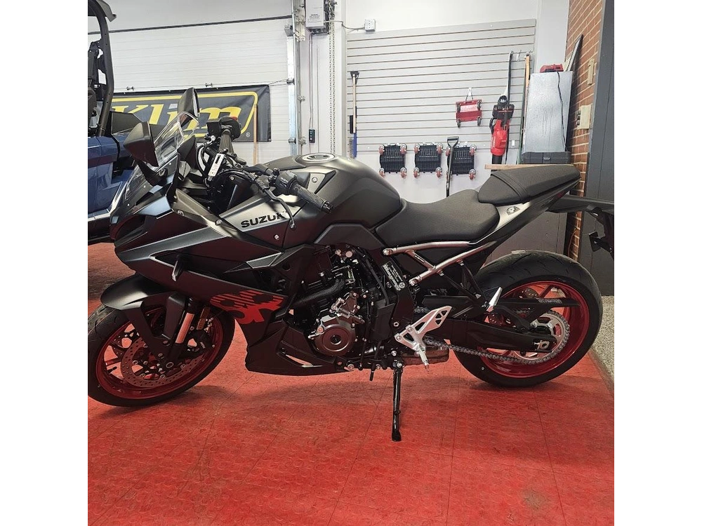 2026 Suzuki Gsx 8r alt