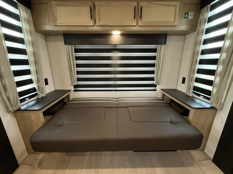 Cherokee 273XLK Wolf Den 2026