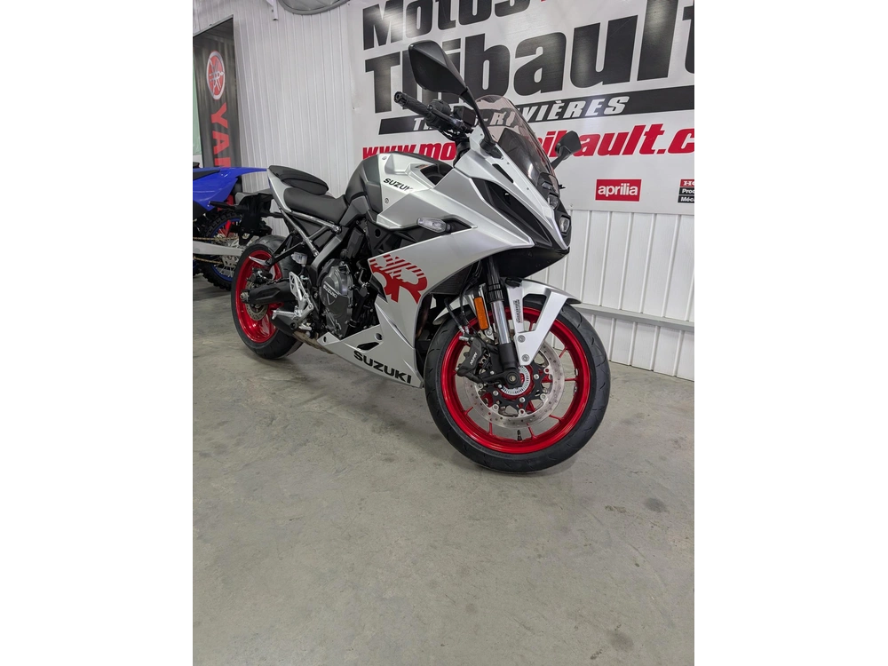 Suzuki Gsx-8r 2024 alt