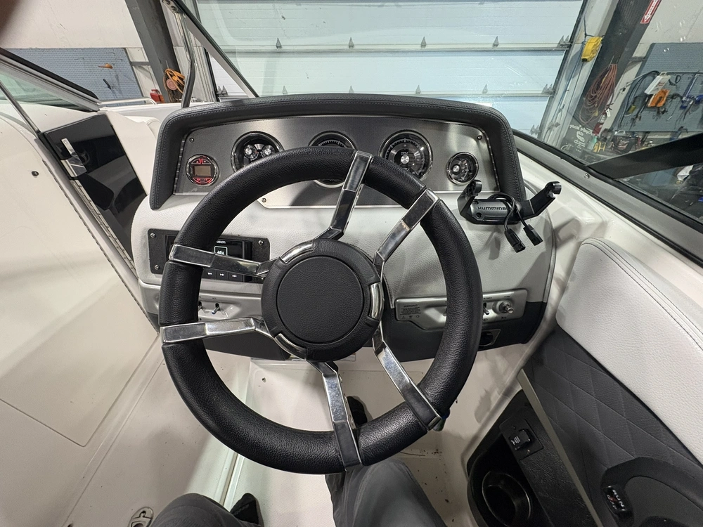 2015 Regal 24 Fasdeck Rx alt