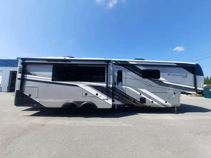 2026 Jayco Pinnacle 38FBRK thumbnail 5
