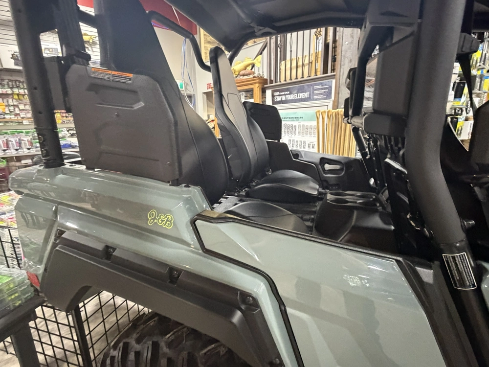 2026 Yamaha Wolverine X4850 Xt-r Grey/black alt