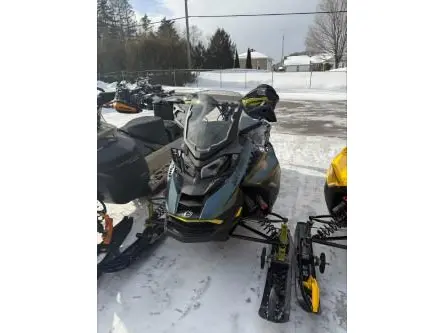 Ski-Doo Renegade XRS 900 Turbo R 2026