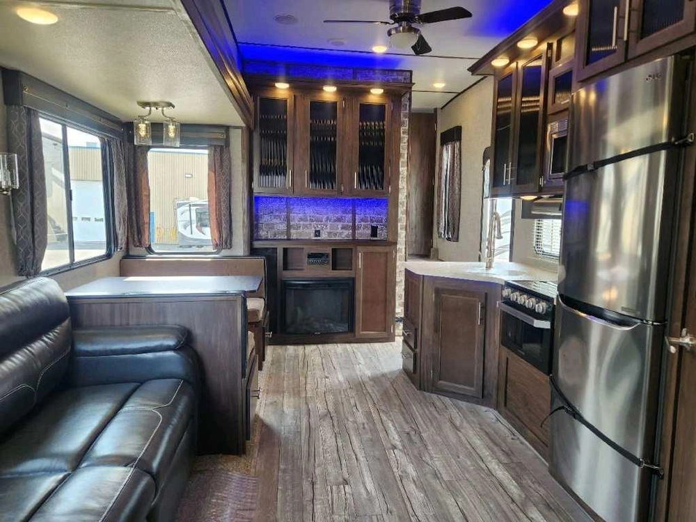 Cherokee Arctic Wolf 265bhd 2019 alt