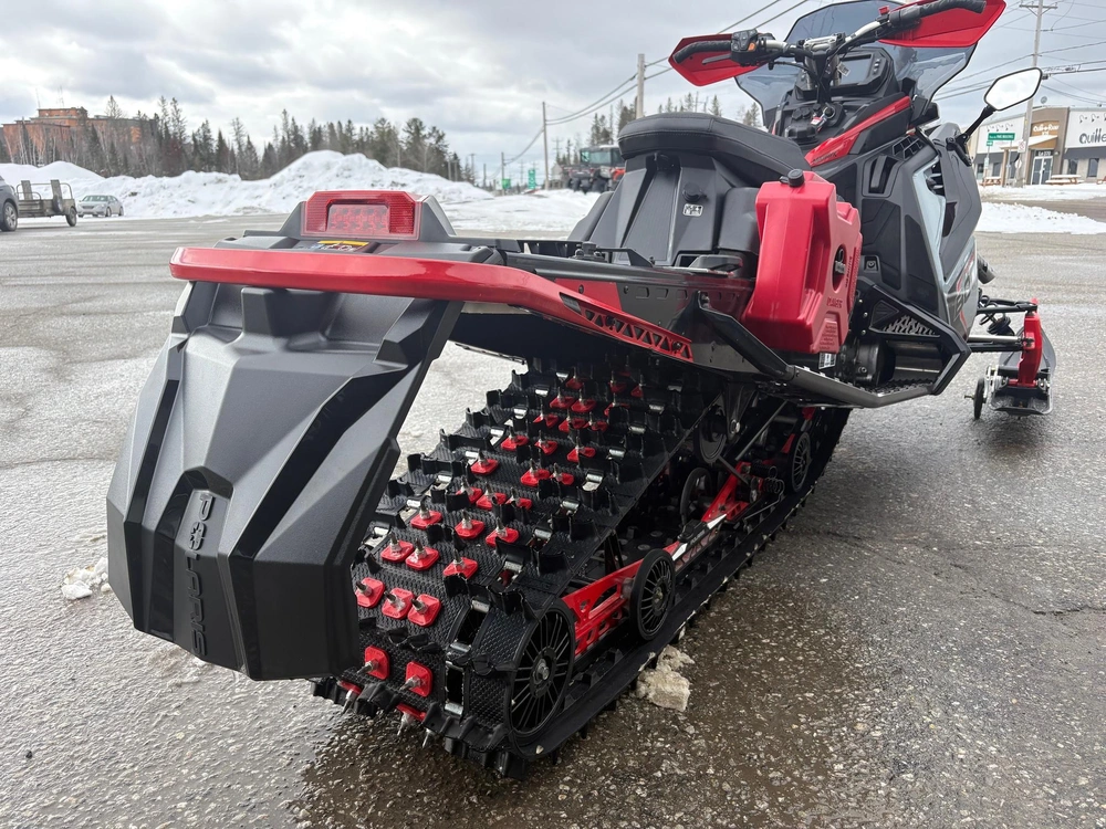 Polaris Patriot Boost Switchback Assau 2025 alt