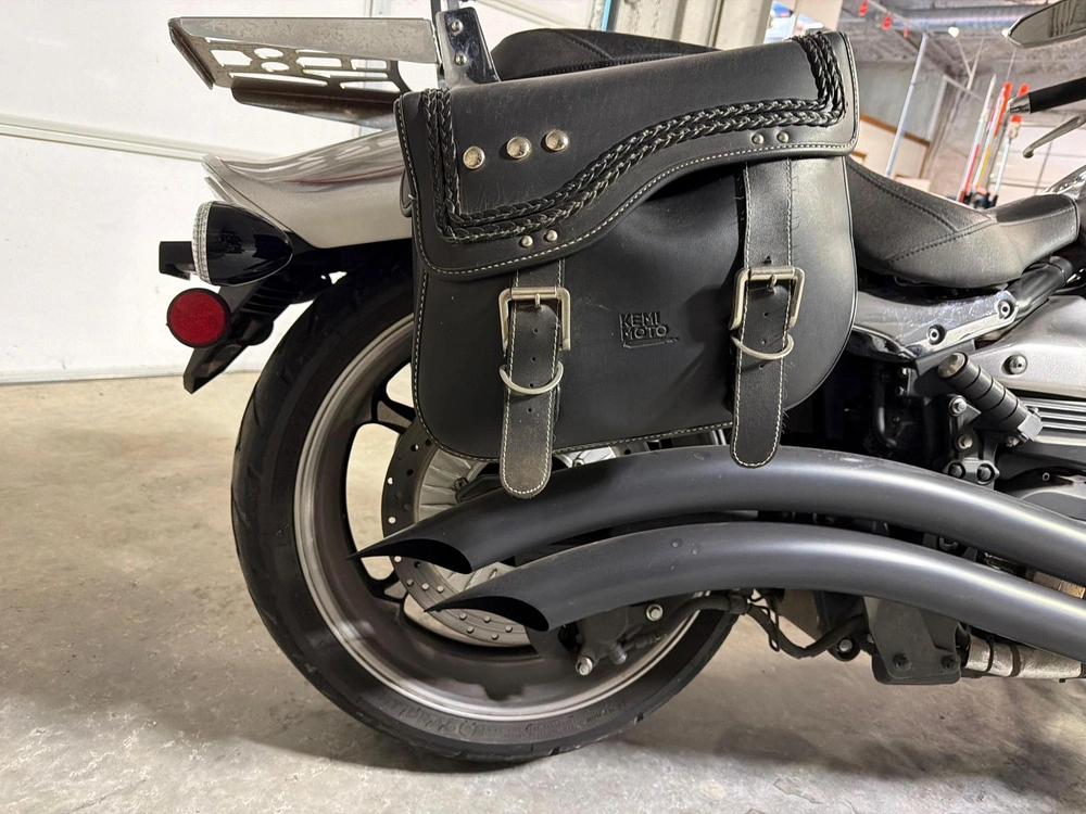 2009 Yamaha Raider alt