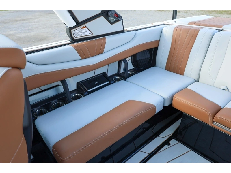 2026 Malibu 22 Lsv alt