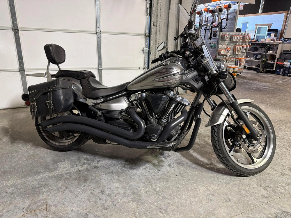 2009 Yamaha Raider alt
