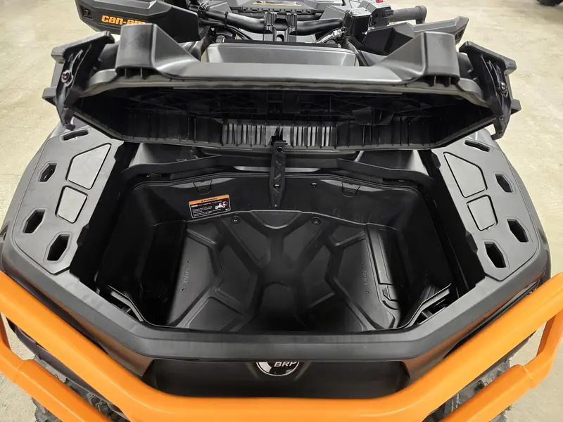 BRP Outlander XT-P 1000R with Smart-Shox & 10.25 in. infotainment 2026