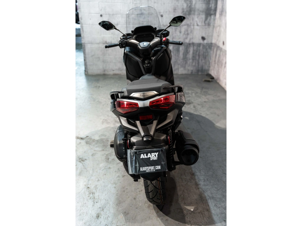 2025 Yamaha Yamaha Xmax 300 Czd300asb alt