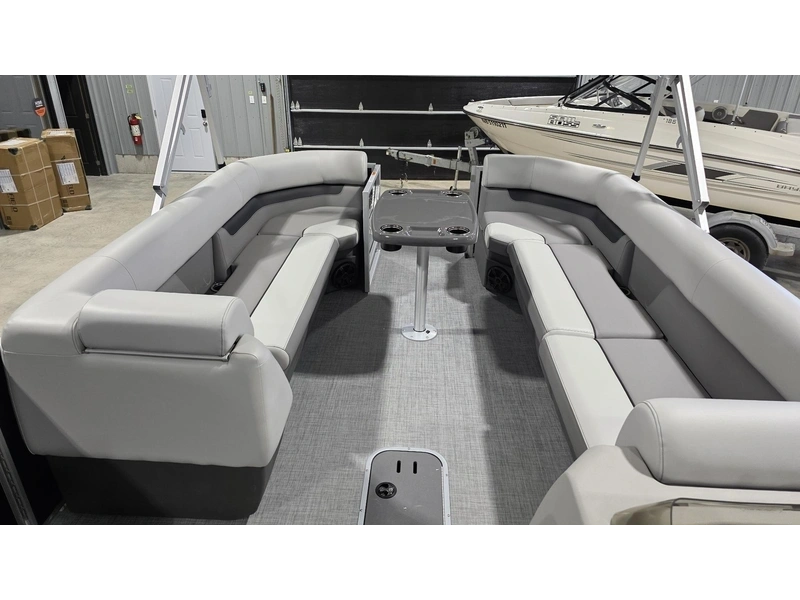 Princecraft Vectra 25 Rl 2025 alt