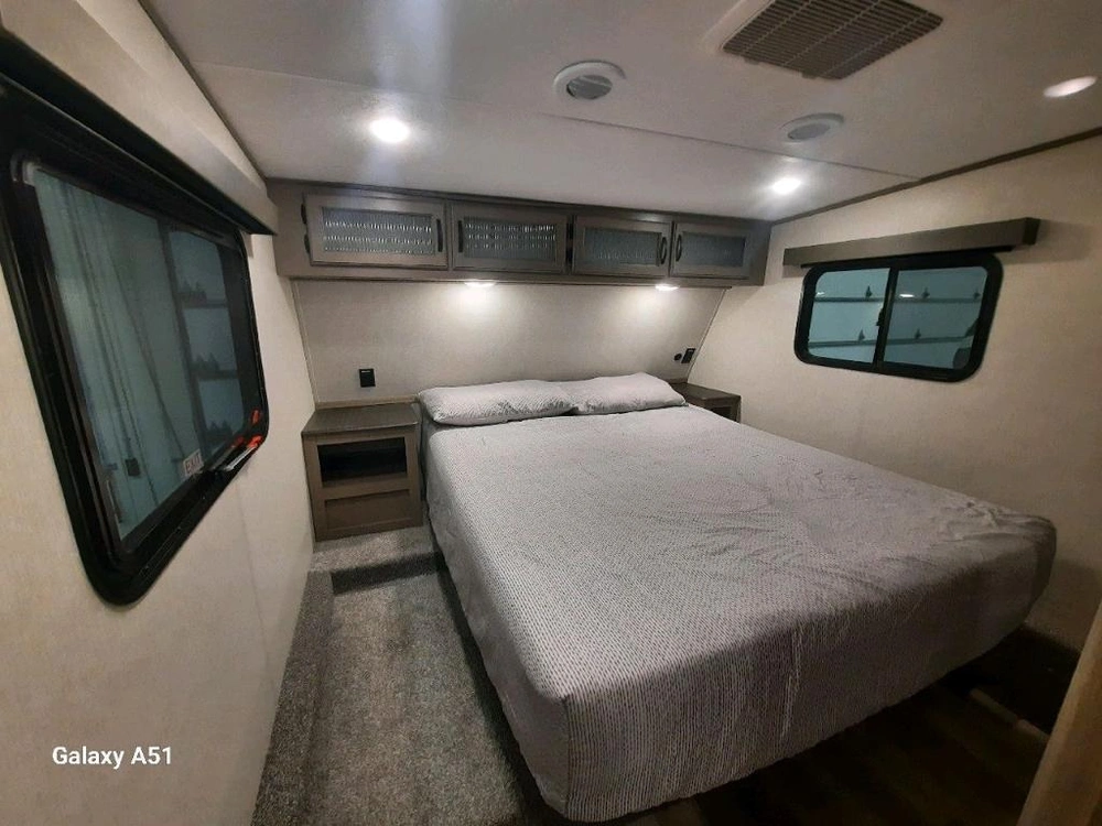 Coachmen Chaparal 25re 2023 alt