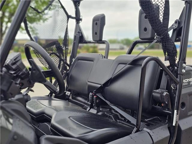 2026 Honda Pioneer 700-2 Deluxe alt