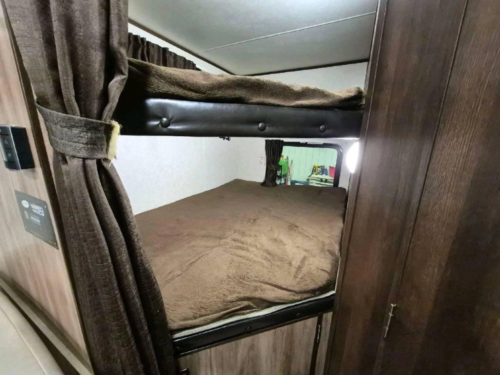 Jayco Jay Feather 23bhm 2019 alt