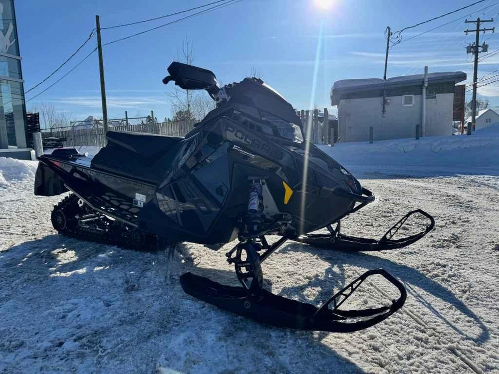 2025 Polaris 850 Indy Xcr 136 1.35 alt