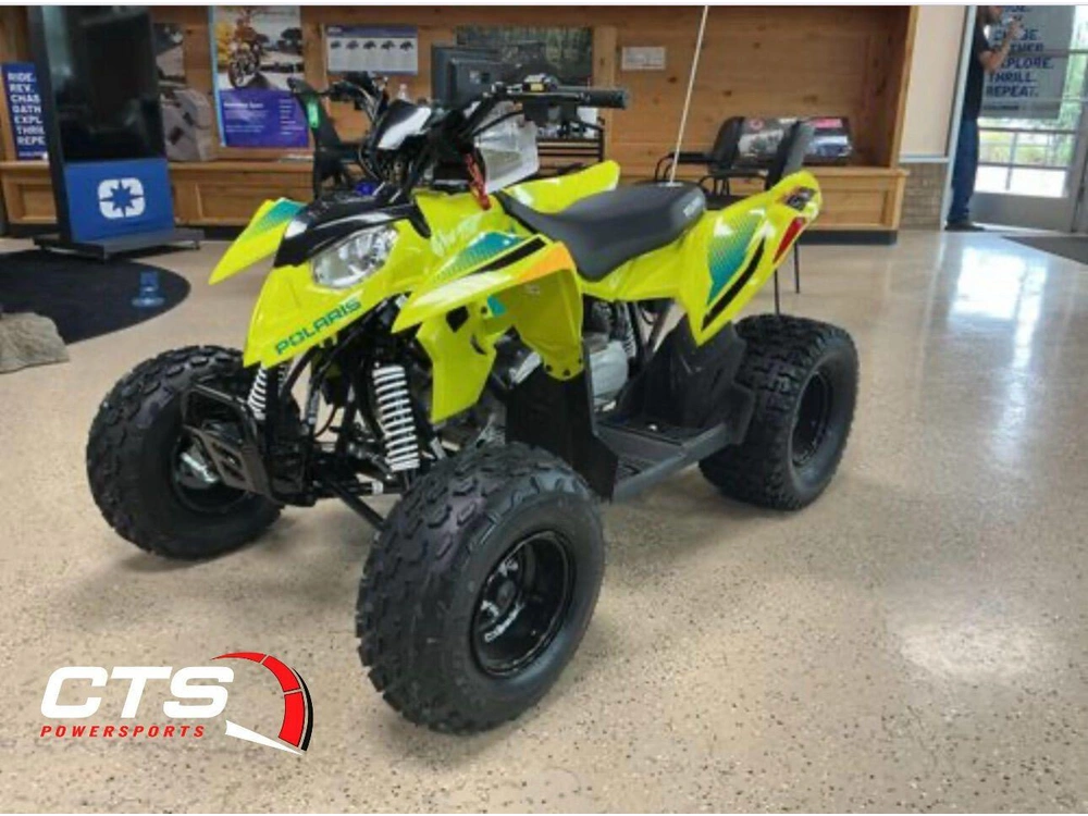 2026 Polaris Outlaw 110 Lime Squeeze 110 Efi 110 Efi alt