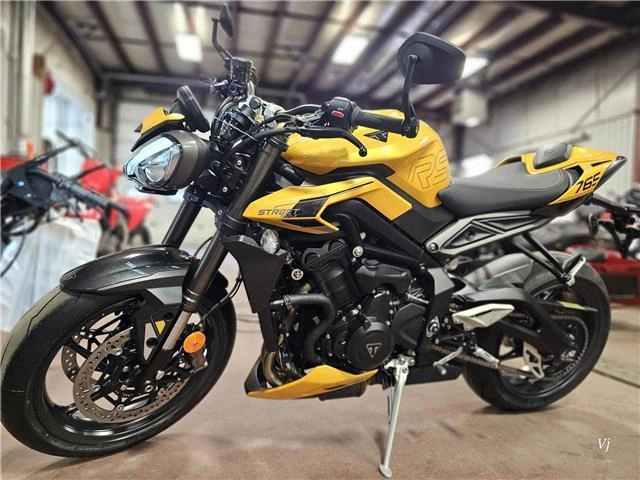 2026 Triumph Street Triple Rs alt
