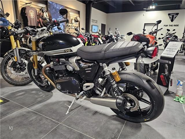 2025 Triumph Speed Twin 1200 Rs alt