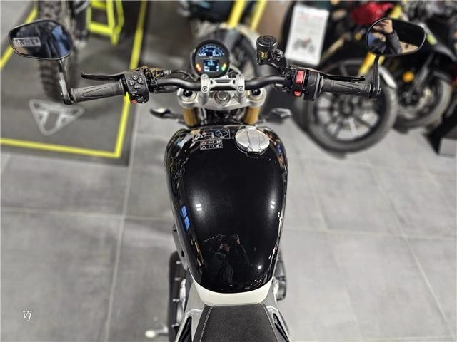 2025 Triumph Speed Twin 1200 Rs alt