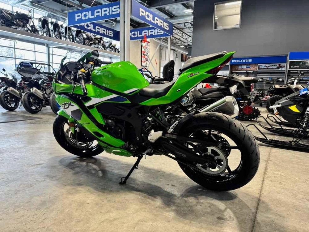 Kawasaki Ninja Zx-4rr Krt 2026 alt